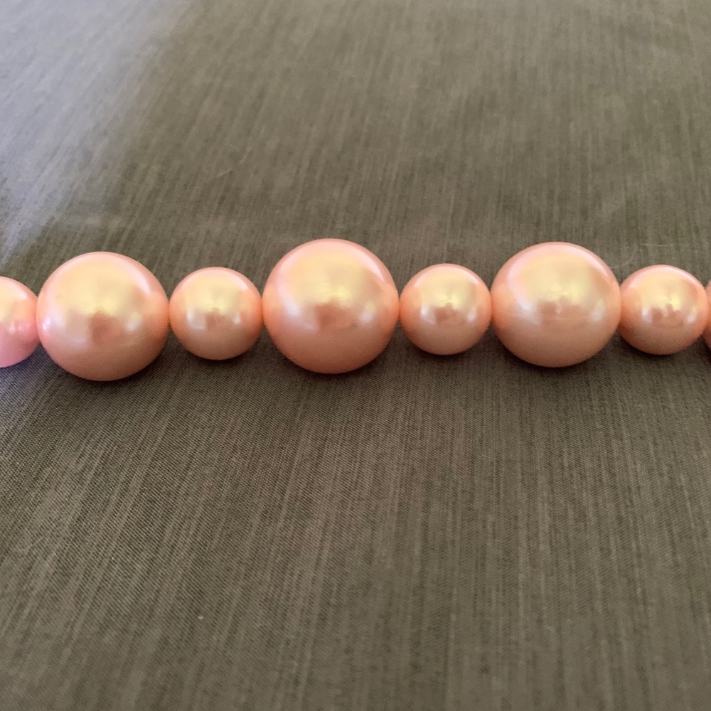 Vintage pink necklace - Picture 3 of 3